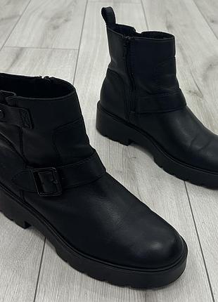 Женские кожаные ботинки ugg saoirse waterproof (26 см)