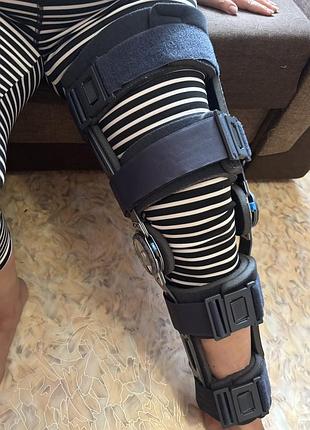 Післяопераційний регульований ортез (бандаж) лівого  колінного суглоба medi rom (німеччина)