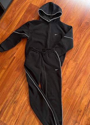 Спортивный костюм на флисе nike
