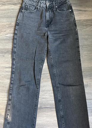 Джинси з потертостями zara