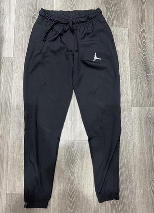 Штани nike jordan , у чорному кольорі , в розмірі с-м