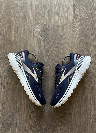 Кросівки brooks adrenaline gts 23
