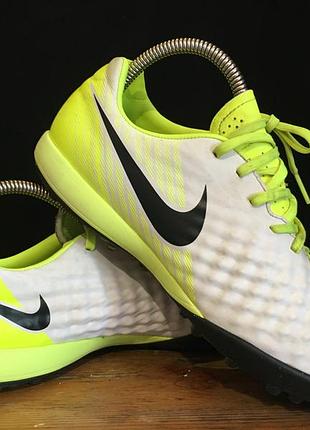 Сороконожки  nike magistax onda ll