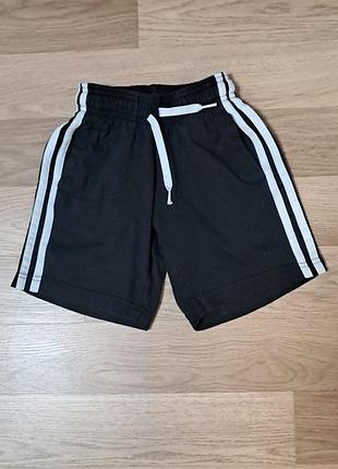 Шорты adidas мальчику 6-7 лет, рост 122 см