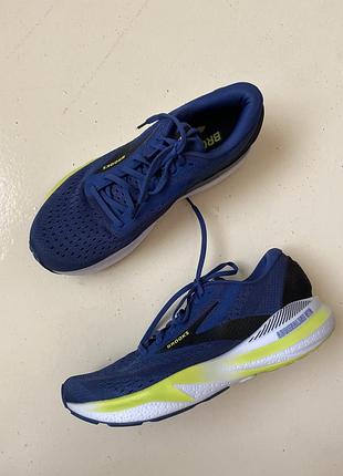 Кросівки brooks