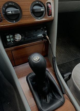 Кожаный чехол с ручкой кпп для mercedes e-сlass w124 1984–1997 гг