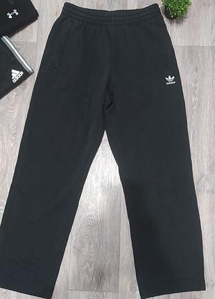Спортивные штаны adidas