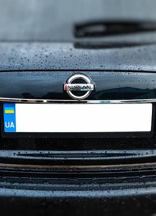 Хромированная накладка над номером (нержавейка) omsaline - итальянская нержавейка для nissan juke 2010-2019 гг