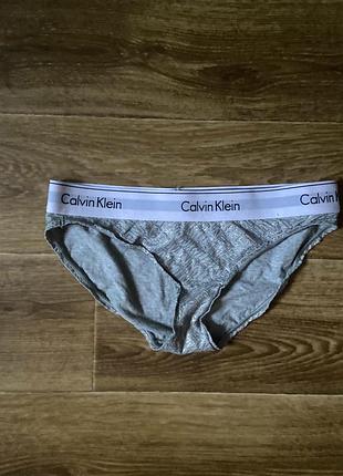 Трусики calvin klein в лого