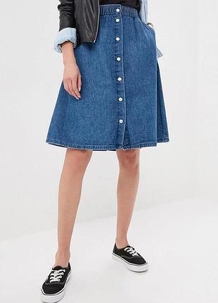 Джинсовая юбка миди на резинке и пуговицах levi's