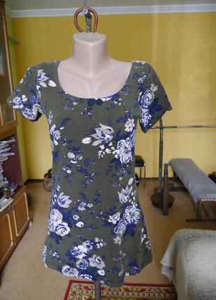 Блуза-футболка розмір м пог-42 пот-39 довжина-65