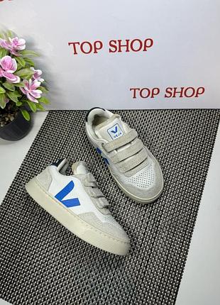 Оригінальні кросівки шкіряні на липучці veja