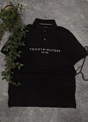 Топовая футболка tommy hilfiger с вышитым логотипом