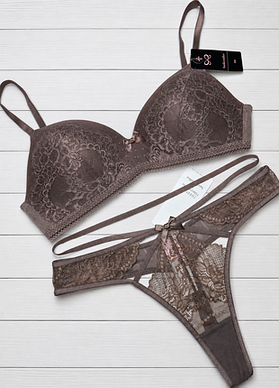 Шикарный комплект женского белья hunkemoller