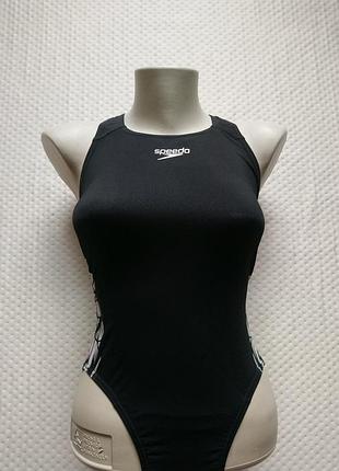 Спортивный купальник speedo