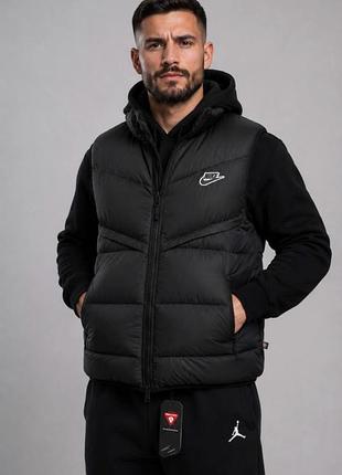 Чоловіча демісезонна спортивна жилетка nike tech fleece primaloft — легендарна модель