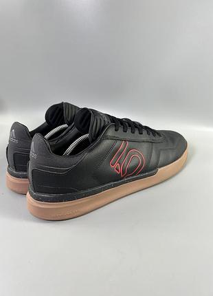 Кросівки adidas 3