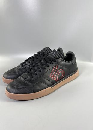 Кросівки adidas 2