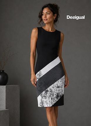 Оригінальна чорно сіра сукня обтисла з візерунком квітів desigual s, краще на хs