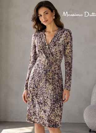 Нежное стучащее платье в абстрактный принт massimo dutti s