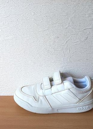 Классные кроссовки adidas 35 р. стелька 22,3 см