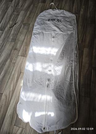 Чехол для одягу dior