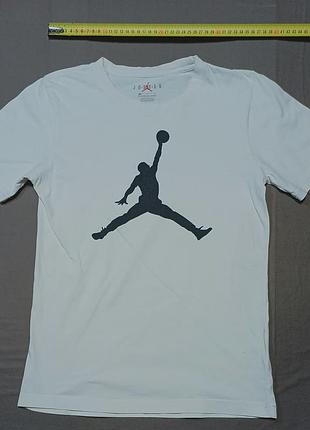 Плечи 37 см jordan 
size 12-13 yrs 152-158 см белая футболка
100% cotton
