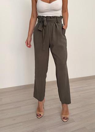 Легкие брюки zara