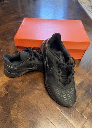 Nike womens training shoes black нові