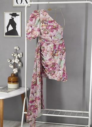Новое платье мини с боковым шлейфом "prettylittlething" с цветочным принтом, uk6/eur34.
