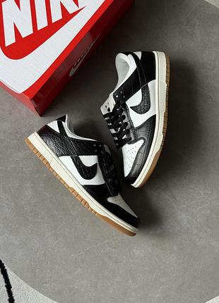 Nike dunk low lx black croc