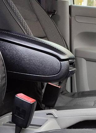 Подлокотник v1 (в подстаканник) черный для volkswagen caddy 2004-2010 гг