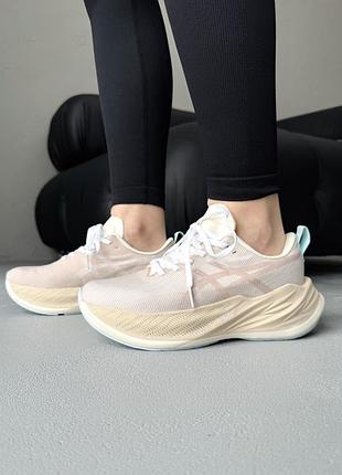 Кросівки жіночі asics superblast peach
