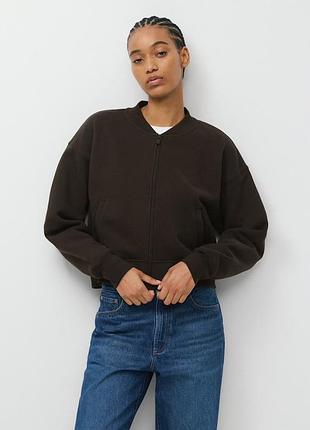 Бомбер aritzia 135221