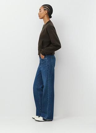 Бомбер aritzia 135221 2