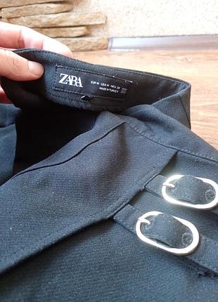 Стильная юбка-шорты zara с пряжками (мини), размер м