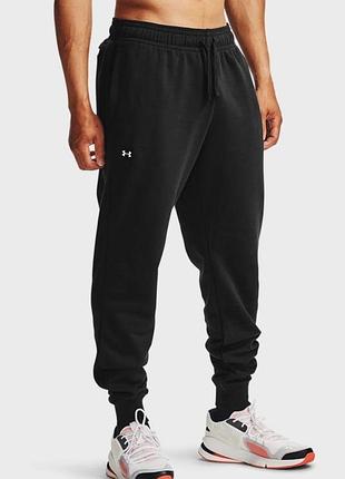 Брюки under armour 1357128*10 мужск. черный s (187 979)