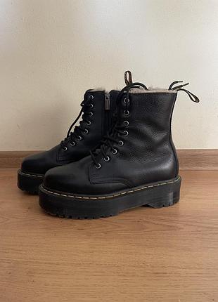 Оригинальные ботинки dr. martens jadon faux fur lined leather platform. 39 (40) размер. черные. унисекс