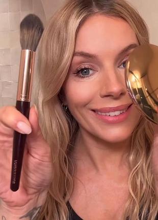 Кисть для пудры charlotte tilbury