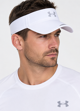 Мужской спортивный козырек under armour.