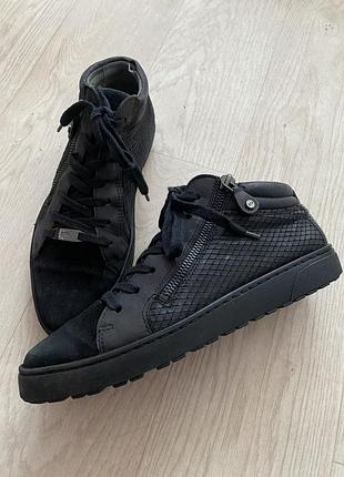 Кросівки 👟🌷38,5
