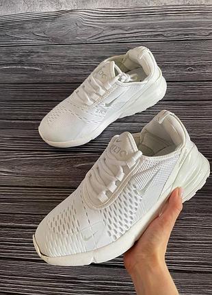 Кроссовки nike  с нюансом