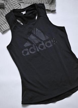 Черная приталенная эластичная футболка adidas