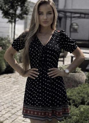 Сукня плаття