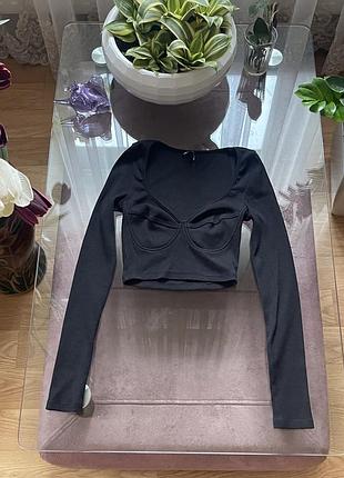 Чорний жіночий топ з довгим рукавом та чашками zara