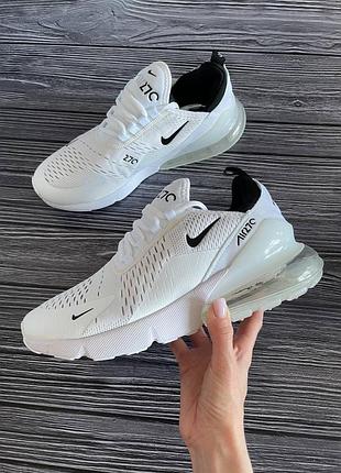 Кроссовки nike  с нюансом