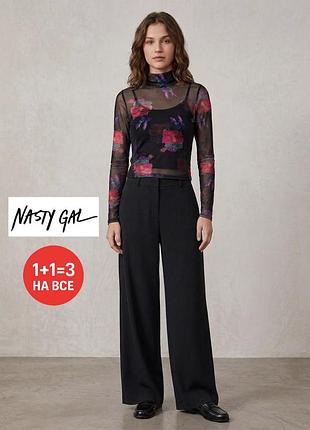 Черный лонгслив гольф в розах nasty gal