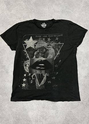 Чорна графічна футболка з ангелом і губами "dark and mysterious", готична футболка y2k / grunge