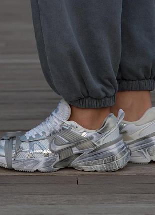 Кроссовки nike runtekk v2k metallic silver white