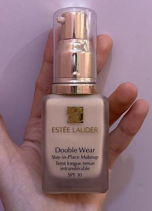 Стара версія тональний крем estée lauder double wear 0n1 alabaster
